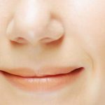 أضرار تشقير شعر الوجه